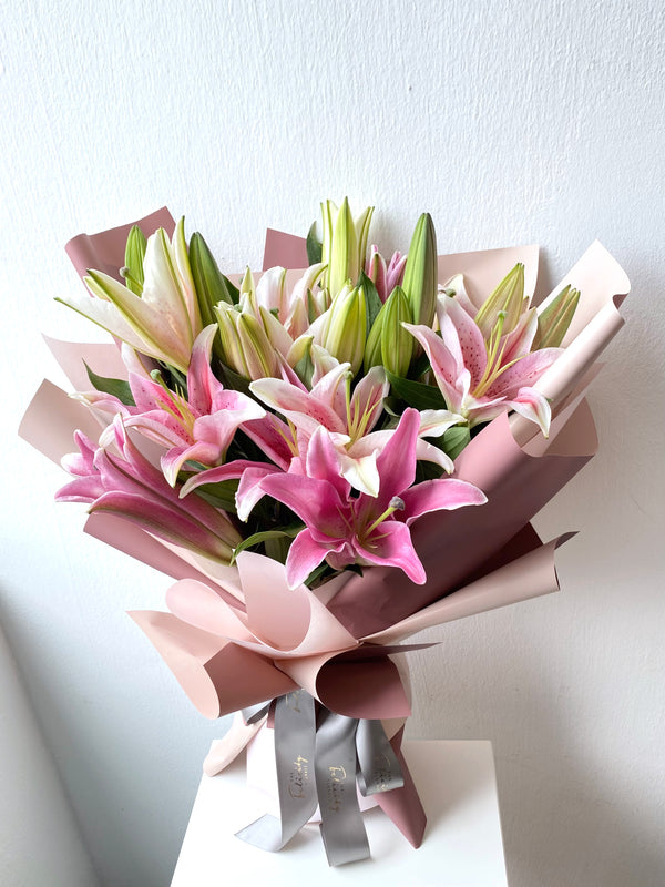 Classic Lilies [Color Options]